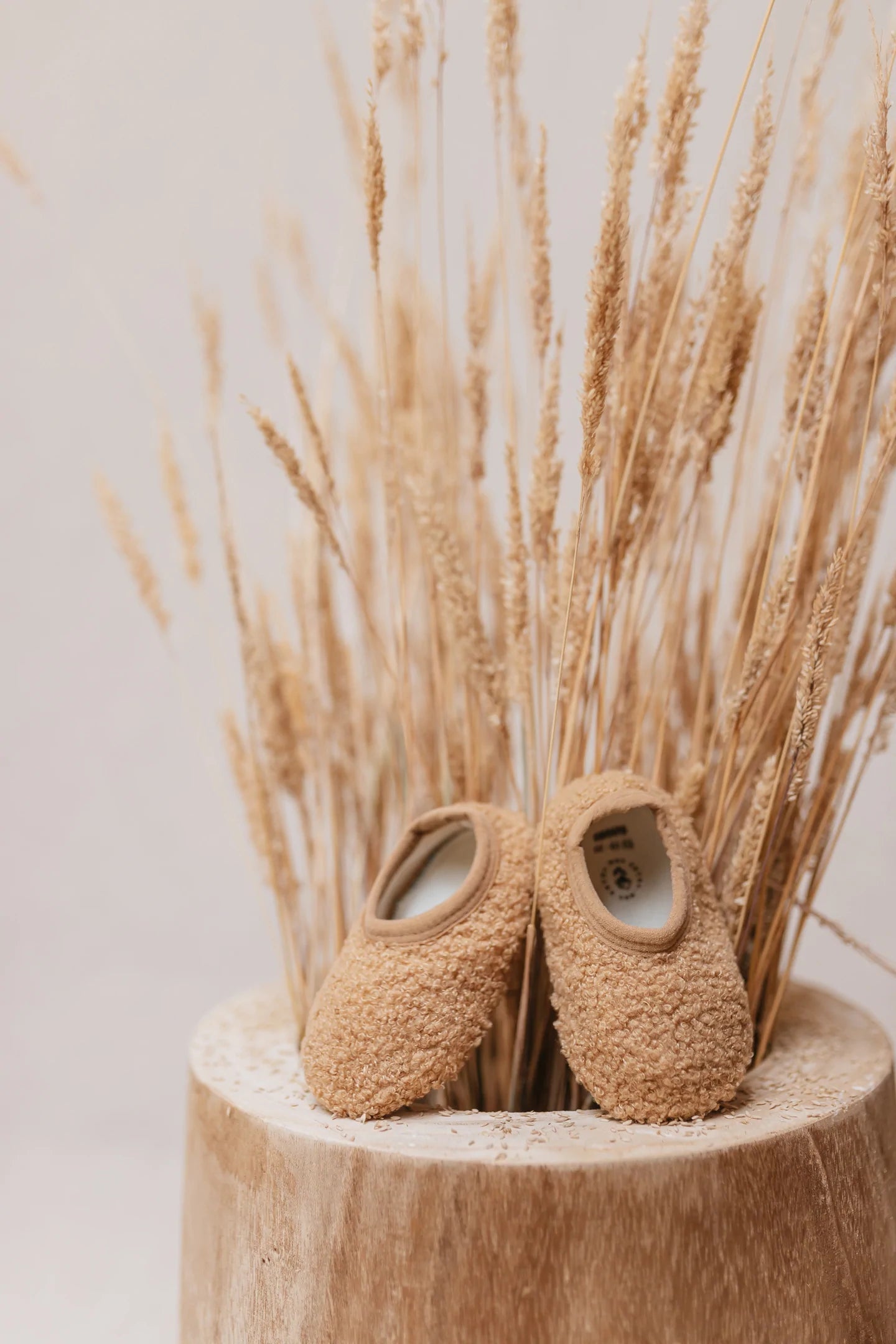 Chaussons Moumoute - Biscuit - Lina et Compagnie